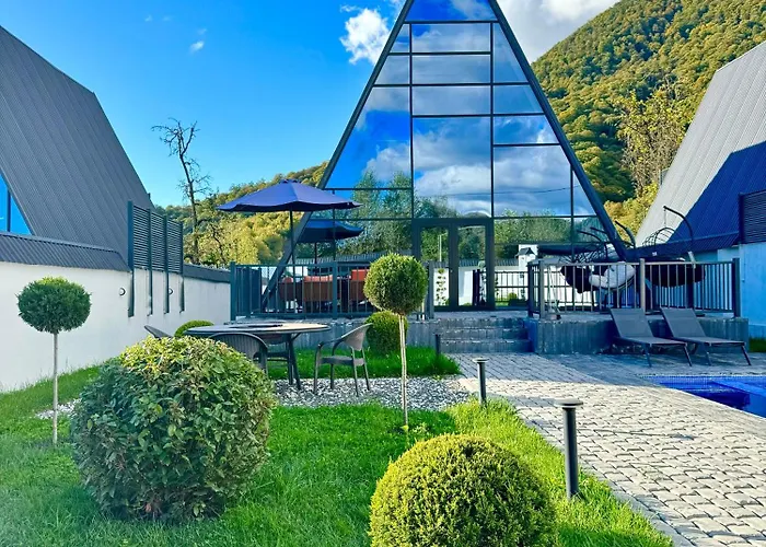 Qafqaz Falcon Chalet
